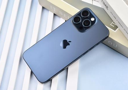 乡宁苹果维修点分享iPhone 15 Pro Max屏幕更换全新实操风险 